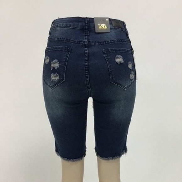 Jean's - Picture 2 of 8